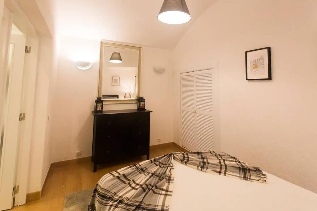 Ola - Principe Real With Terrace Ii Apartamento *